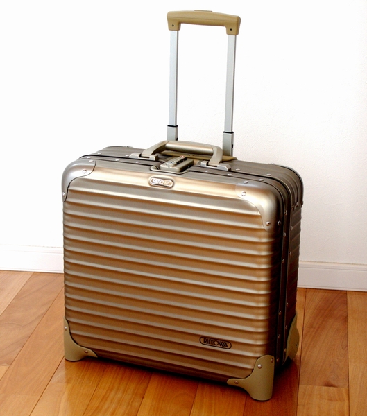 RIMOWA 32L 機内 持ち込み トパーズ チタニウム 2輪 944.52